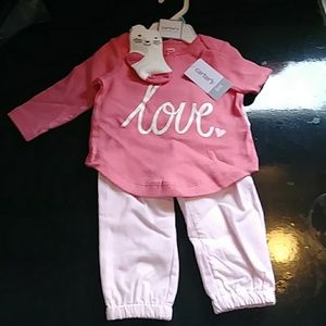 BUNDLE of 3 Baby girl outfit 6 months carters